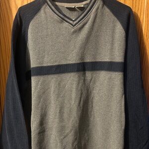 Levi's Men's Charcoal and Navy V-Neck Sweater